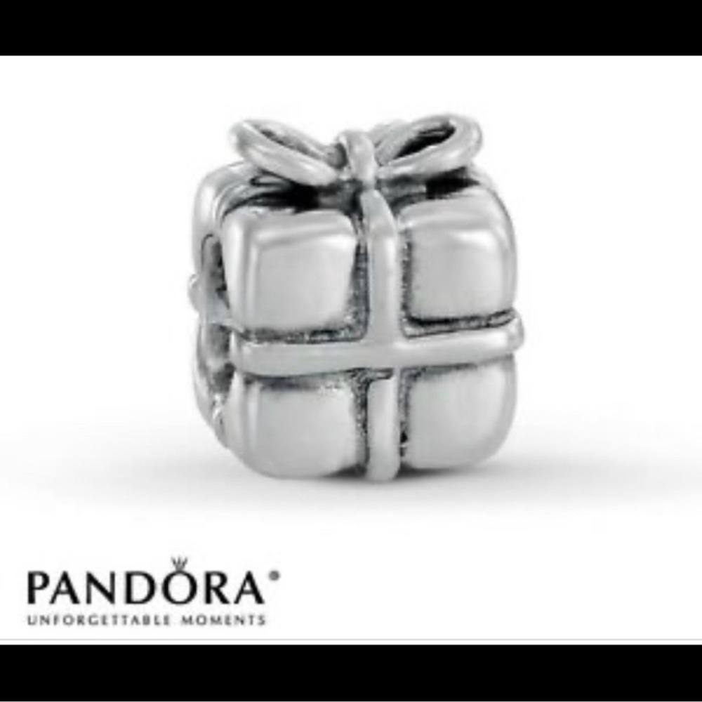 Pandora Silver Gift box Charm retired